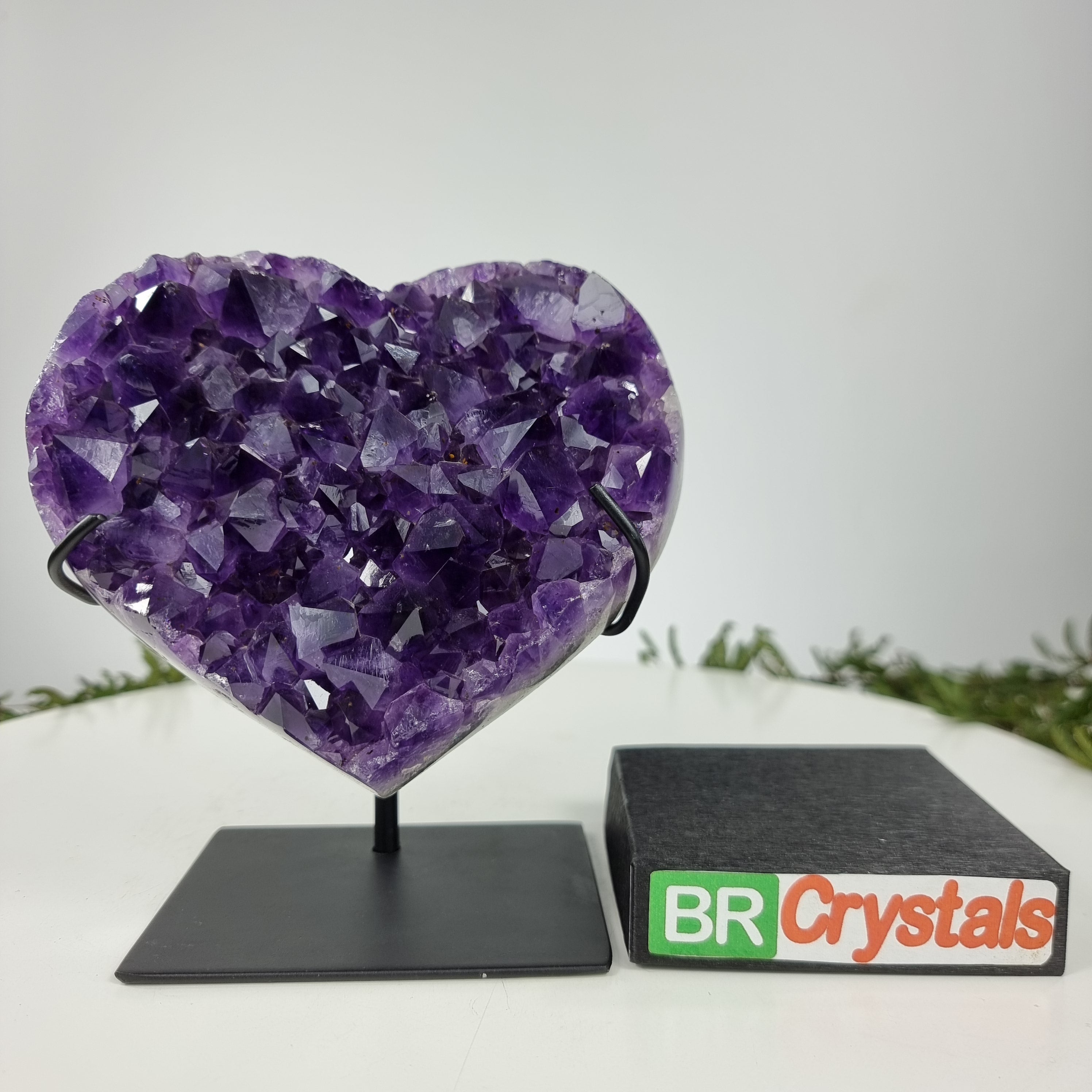 Corazón de Amatista Especial | Peso 1,35 Kgs, Altura 17 cm | Energía, Belleza y Sofisticación