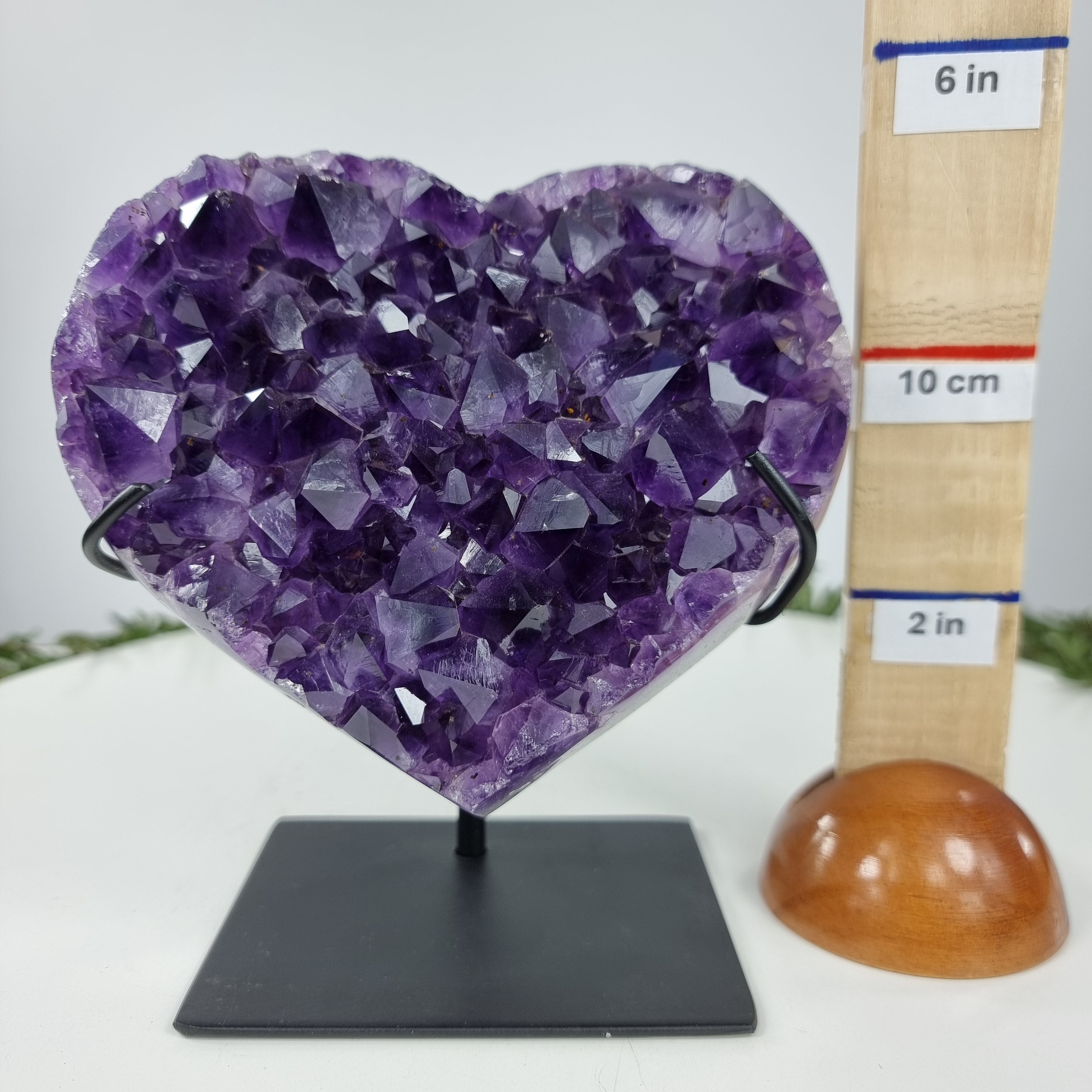 Corazón de Amatista Especial | Peso 1,35 Kgs, Altura 17 cm | Energía, Belleza y Sofisticación