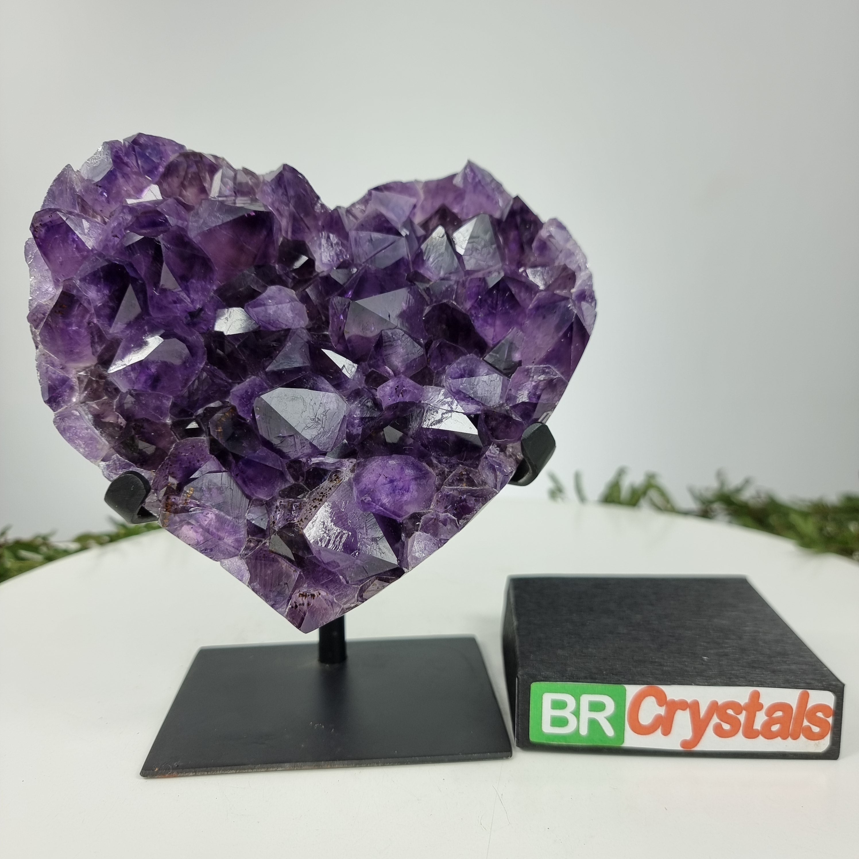 Corazón de Amatista Especial | Peso 1,85 Kgs, Altura 19 cm | Energía, Belleza y Sofisticación
