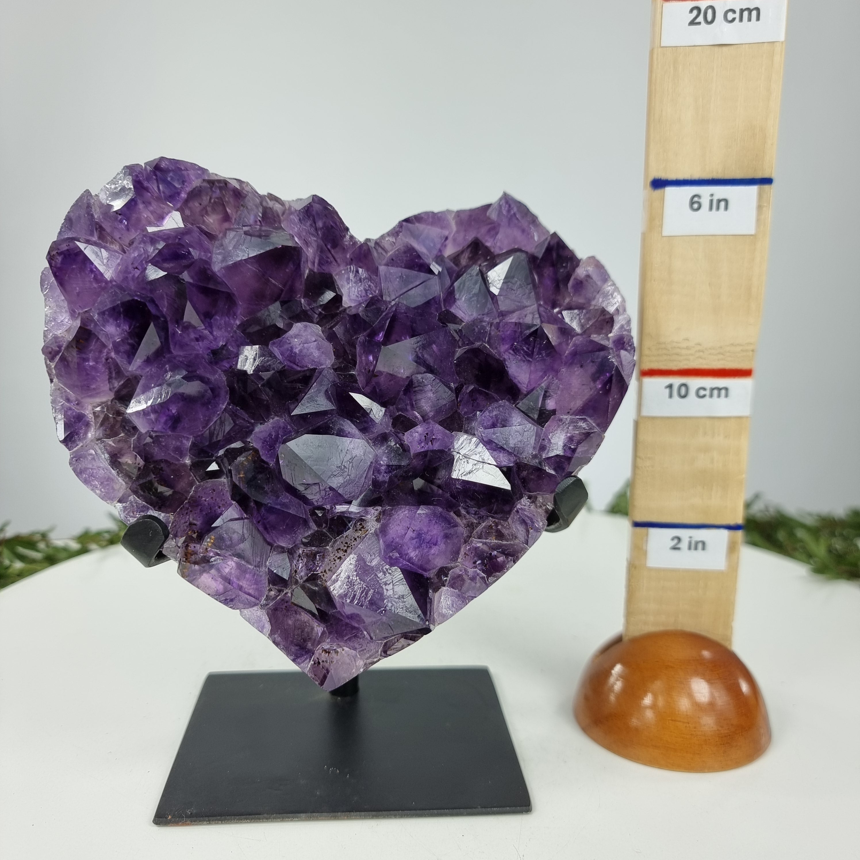 Corazón de Amatista Especial | Peso 1,85 Kgs, Altura 19 cm | Energía, Belleza y Sofisticación