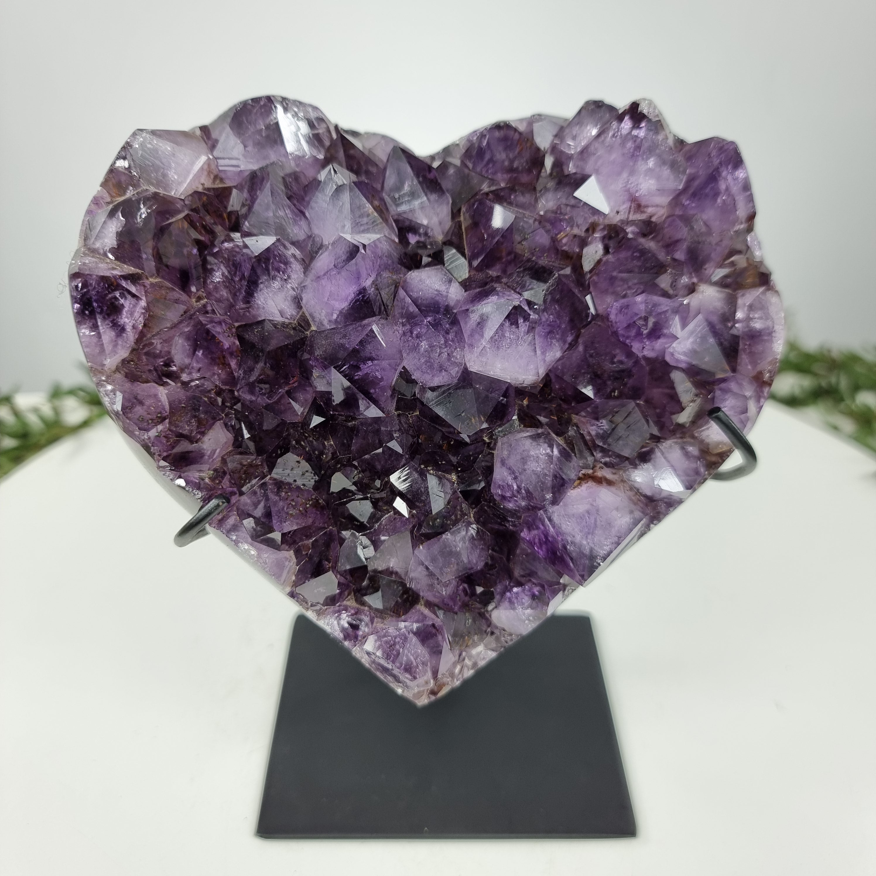 Corazón de Amatista Especial | Peso 1,88 Kgs, Altura 21 cm | Energía, Belleza y Sofisticación