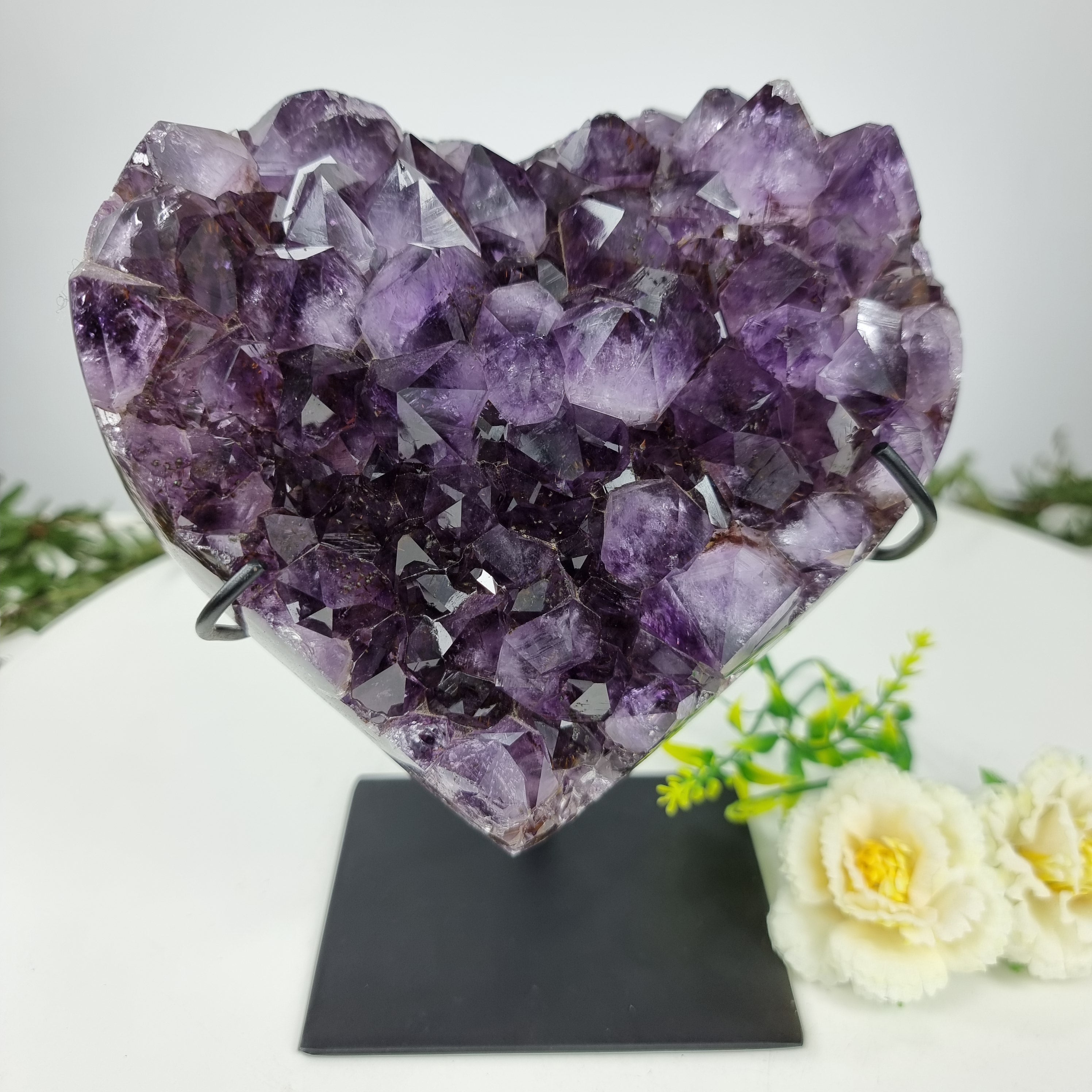 Corazón de Amatista Especial | Peso 1,88 Kgs, Altura 21 cm | Energía, Belleza y Sofisticación