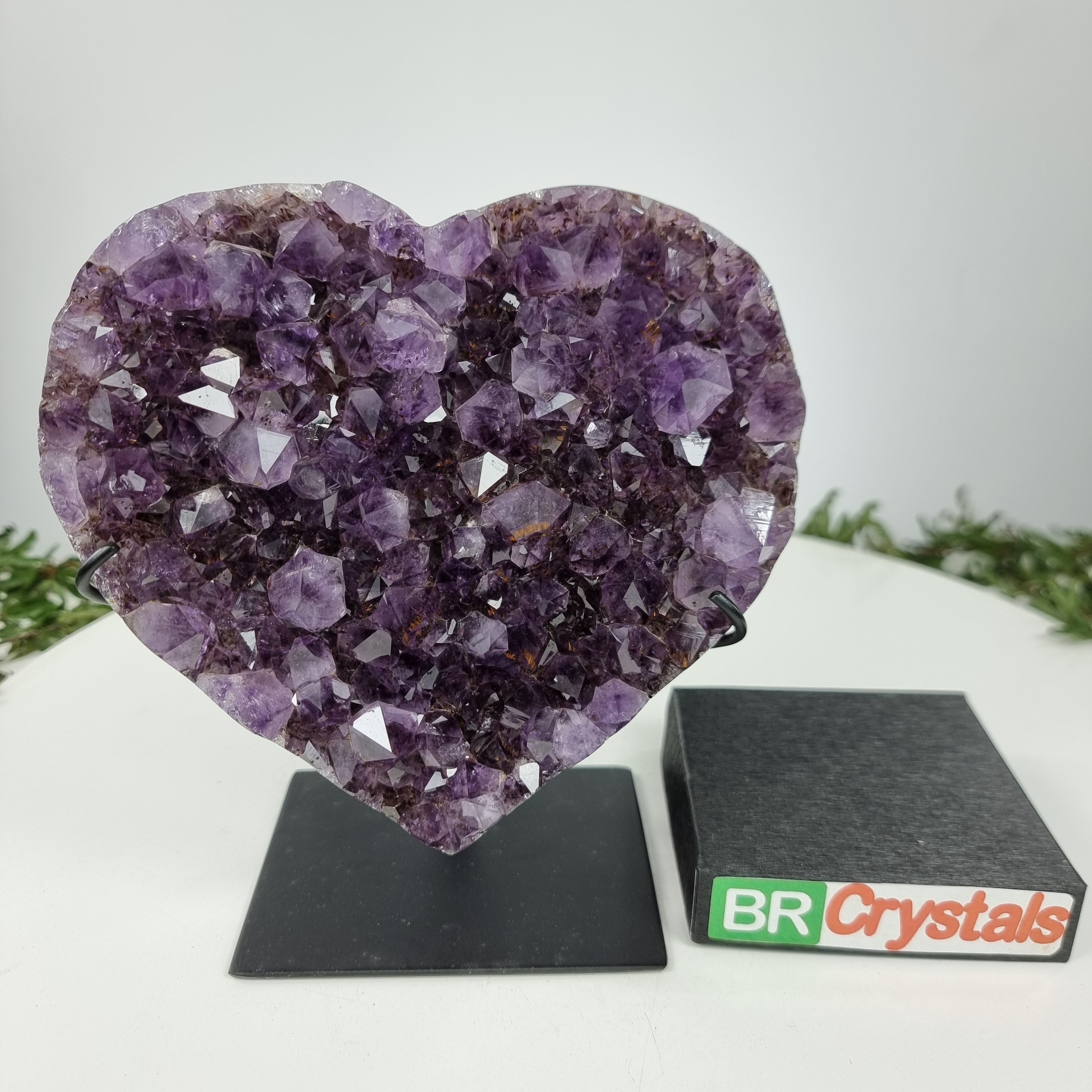 Corazón de Amatista Especial | Peso 1,70 Kgs, Altura 19 cm | Energía, Belleza y Sofisticación