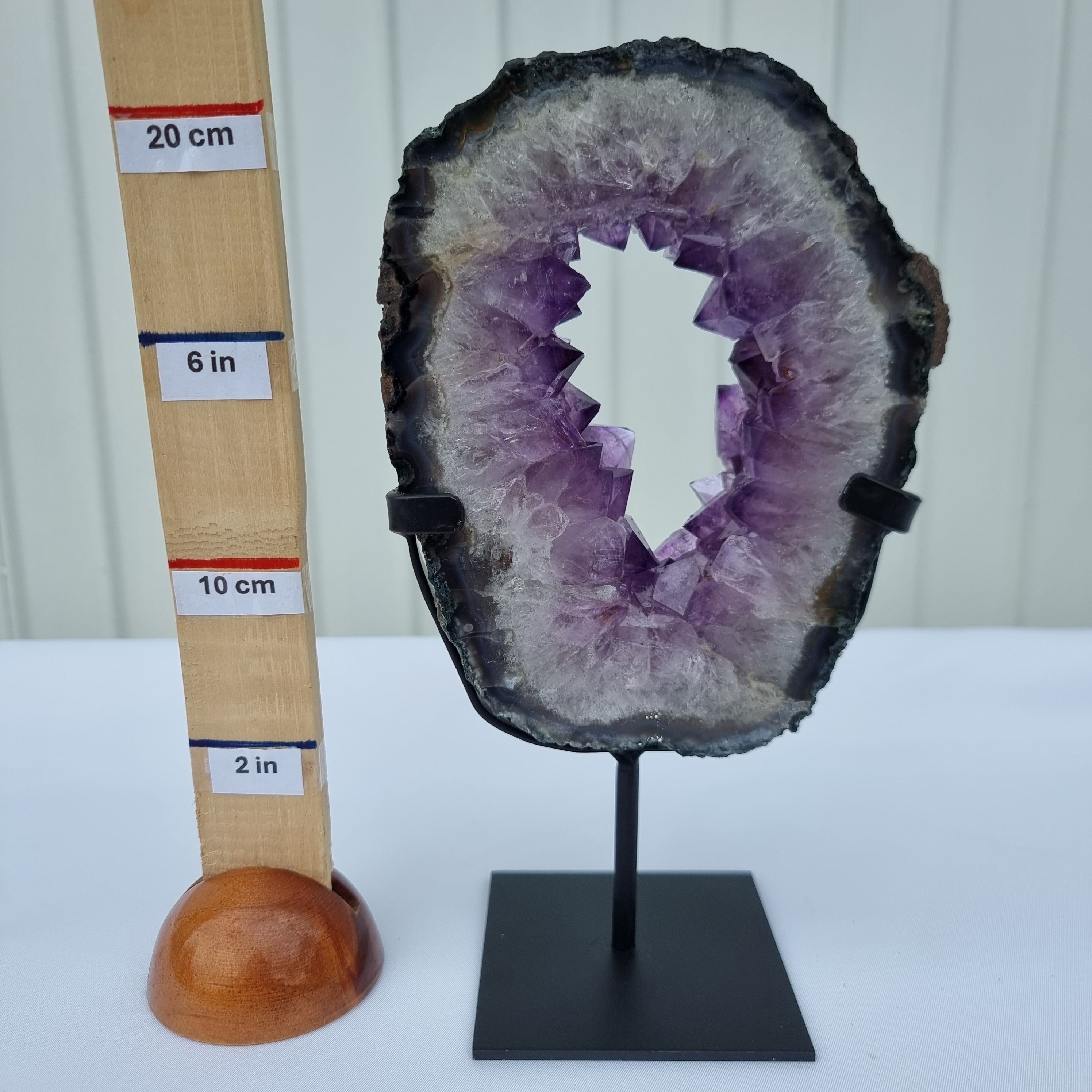 Aro de Amatista con Cristales Morados | Base de hierro Negra | Peso 1,30 kgs, Altura 23 cm | Energía, Belleza y Sofisticación