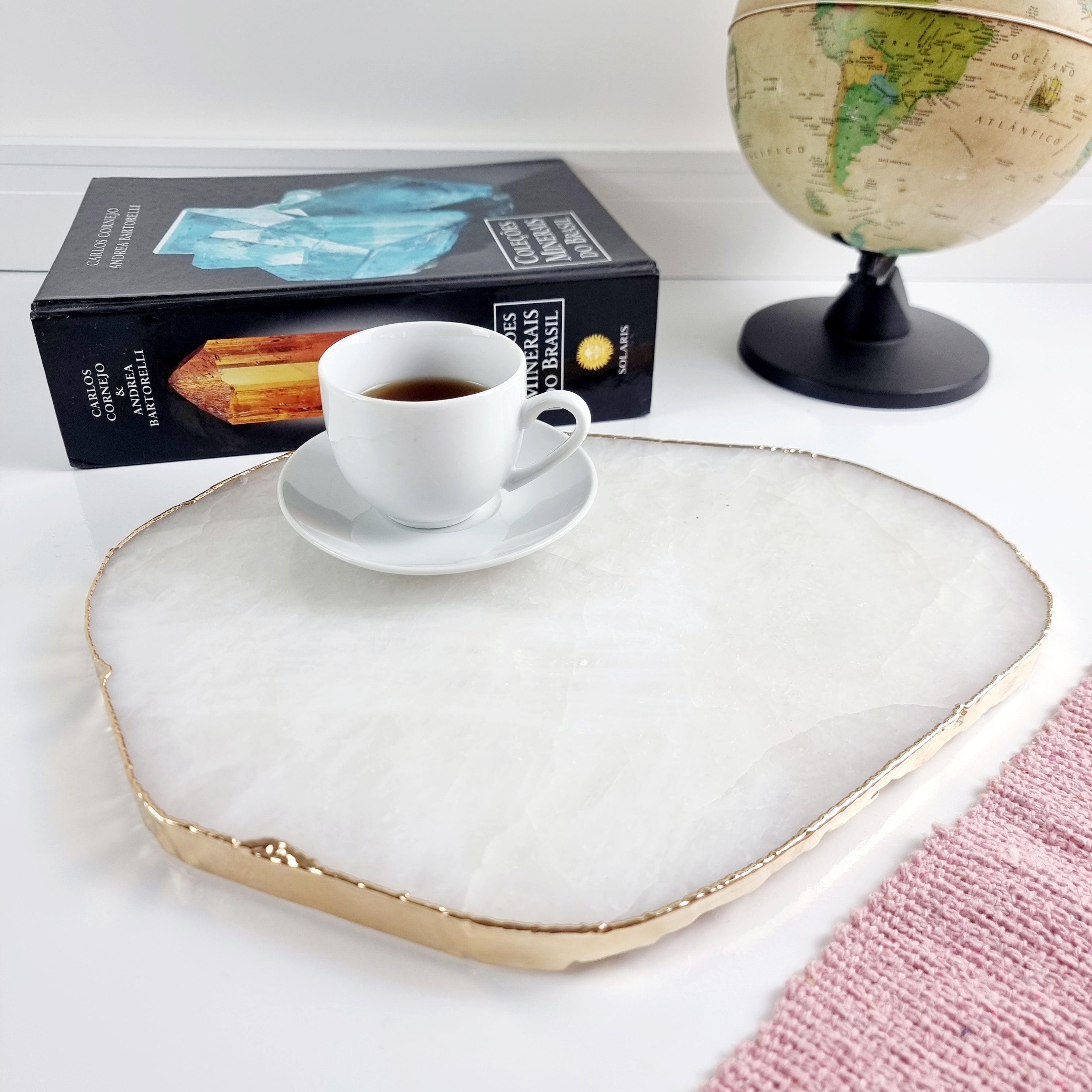 Bandeja de QUARTZO BRANCO Bordas Douradas | 1 Unidade | Tamanho 30 cm | Peça Artesanal BR Crystals