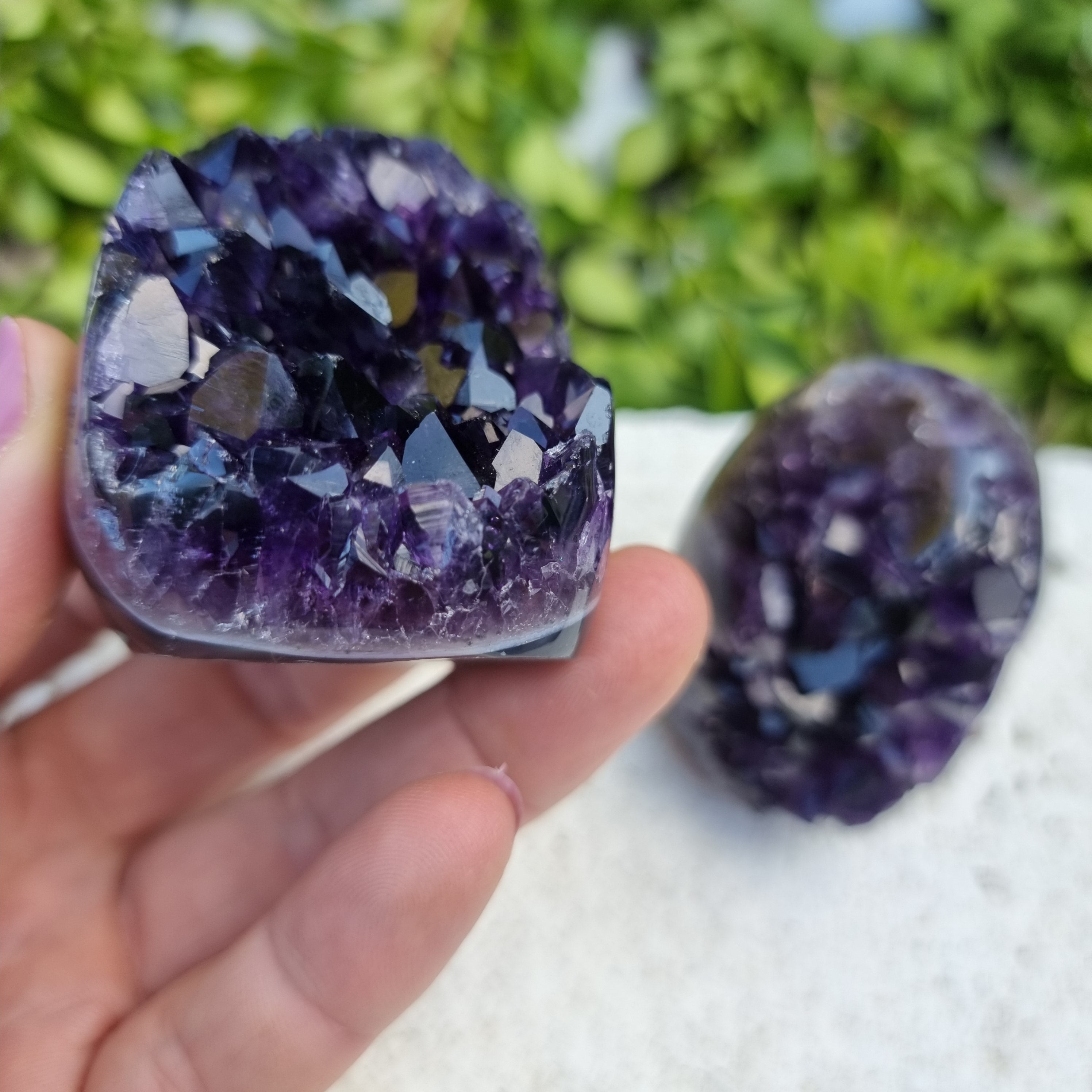 Drusas de Amatista SÚPER Morada - 2 unidades | Peso 0,30 Kgs, Altura 4 cm | Energía, Belleza y Sofisticación