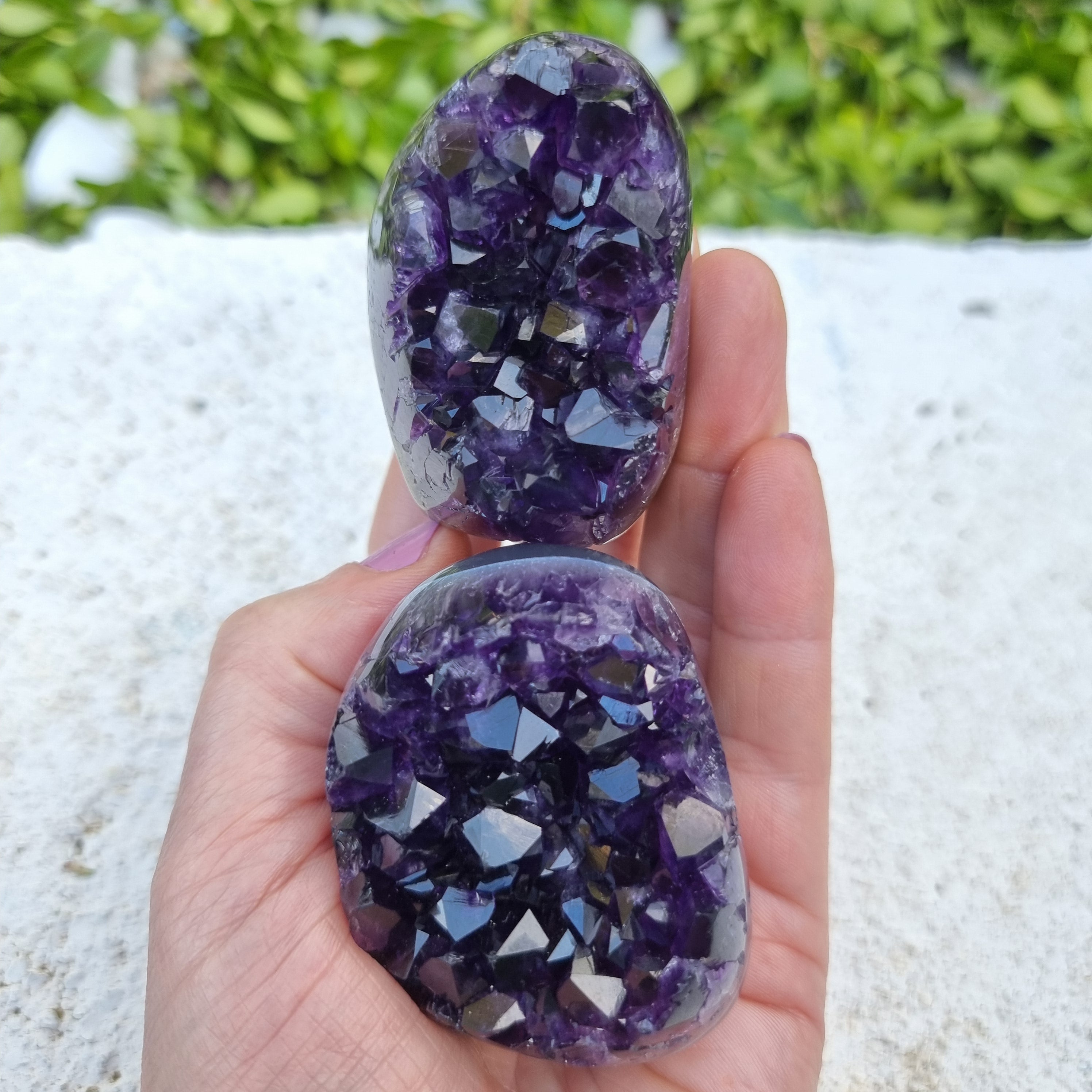 Drusas de Amatista SÚPER Morada - 2 unidades | Peso 0,30 Kgs, Altura 4 cm | Energía, Belleza y Sofisticación