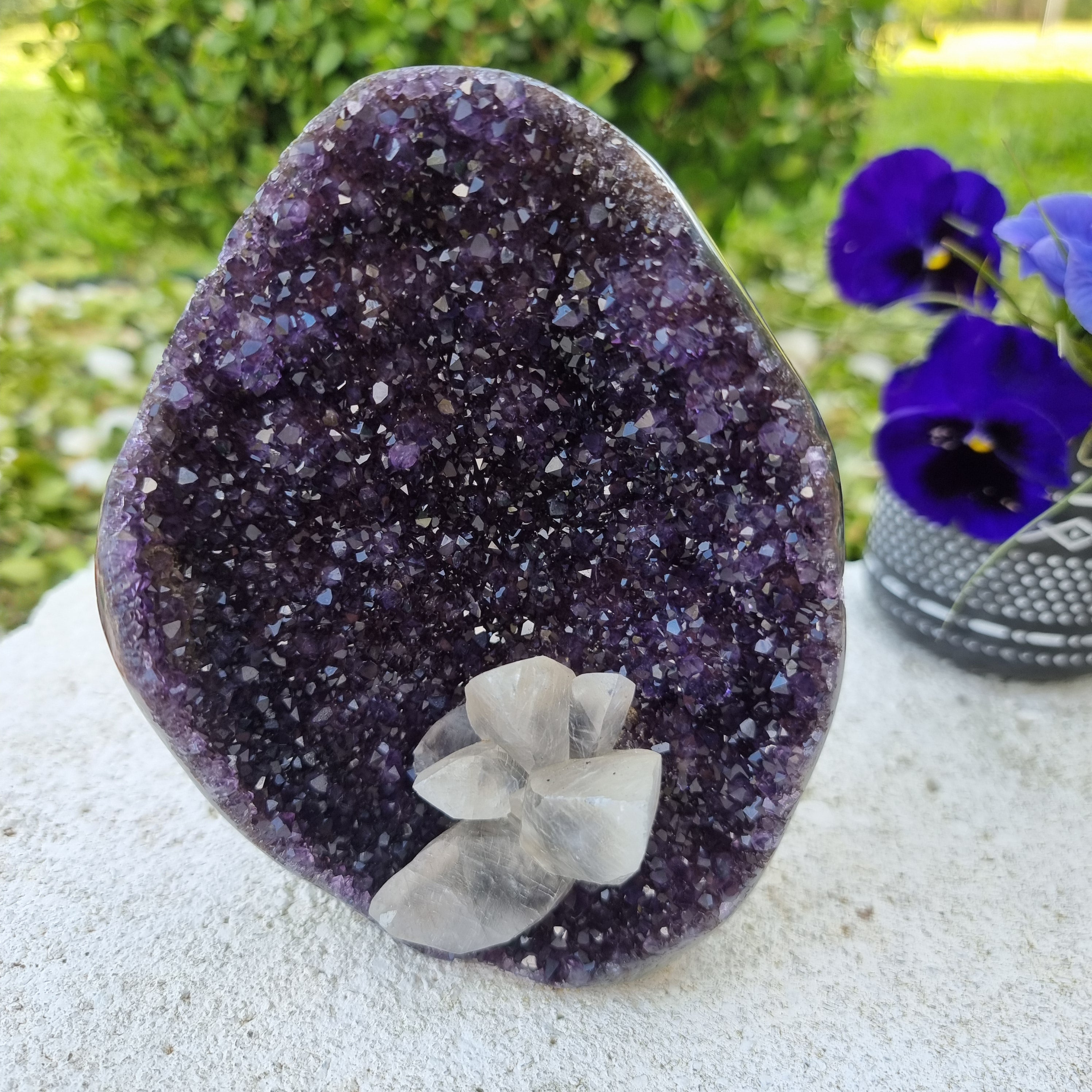 Amatista Morada Súper Especial | Peso 1,25 Kgs, Altura 16 cm | Energía, Belleza y Sofisticación