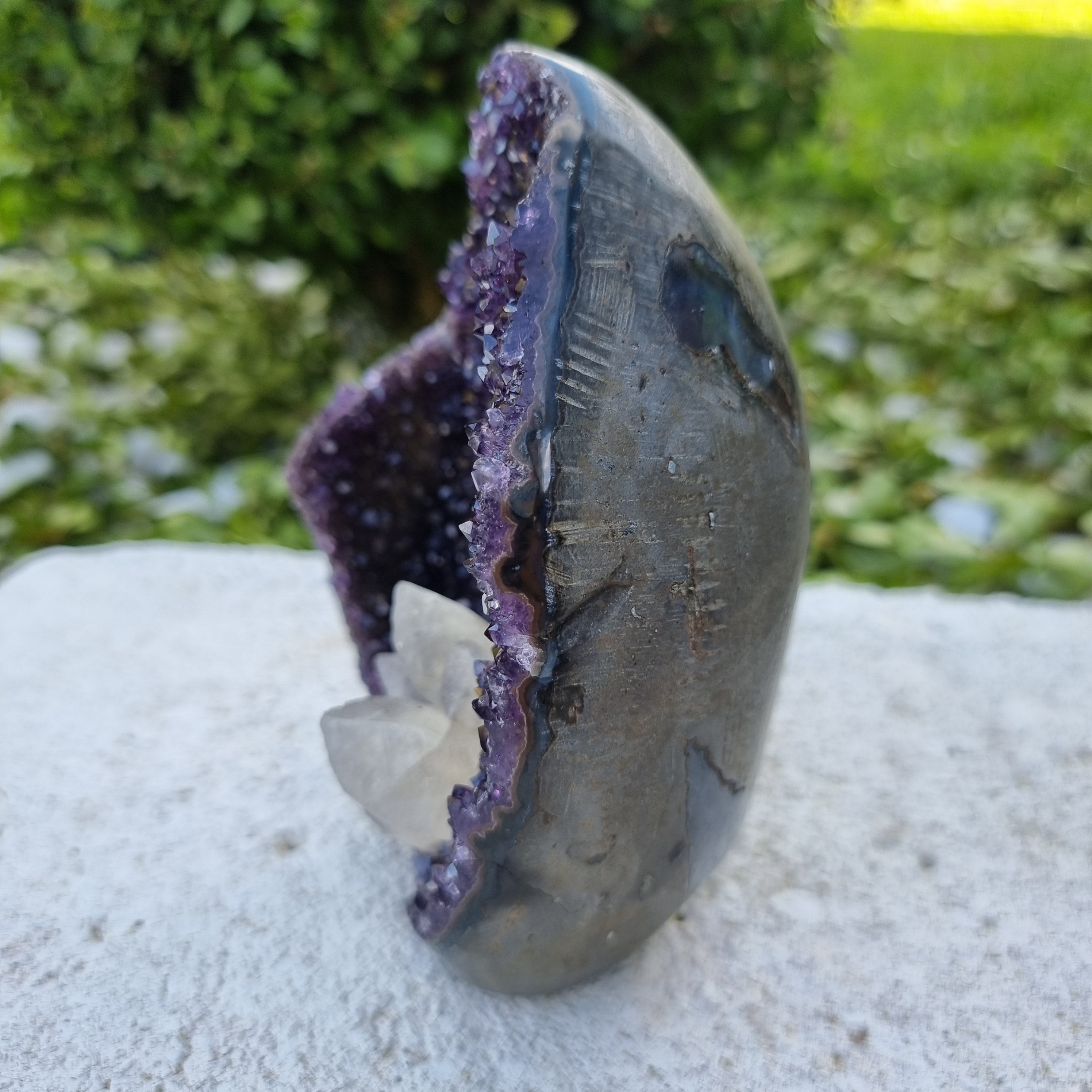 Amatista Morada Súper Especial | Peso 1,25 Kgs, Altura 16 cm | Energía, Belleza y Sofisticación