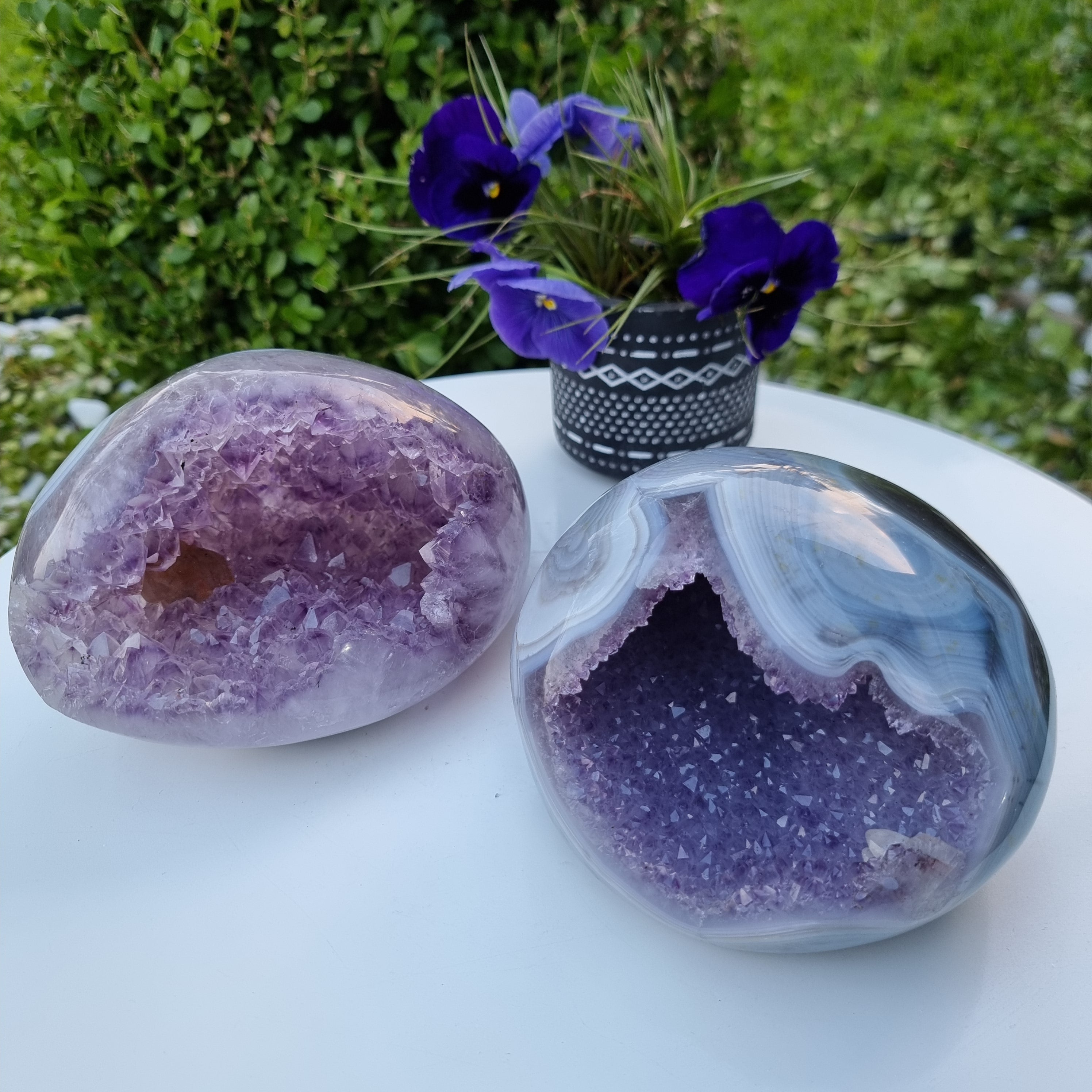 Special Amethyst Geode | Weight 1.95 Kgs, Height 9 cm | Energy, Beauty and Sophistication