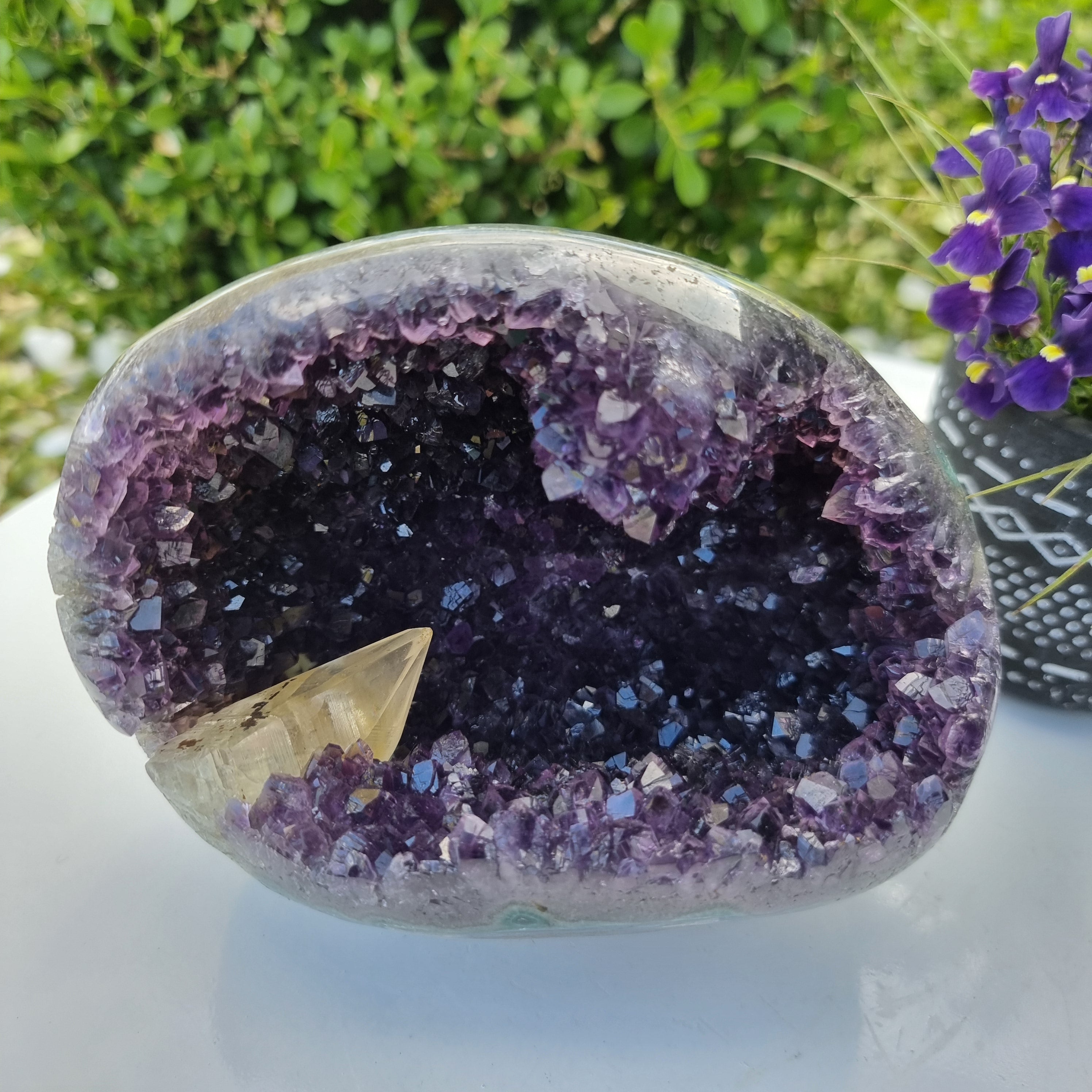 Amatista Morada Súper Especial | Peso 1,56 Kgs, Altura 12 cm | Energía, Belleza y Sofisticación