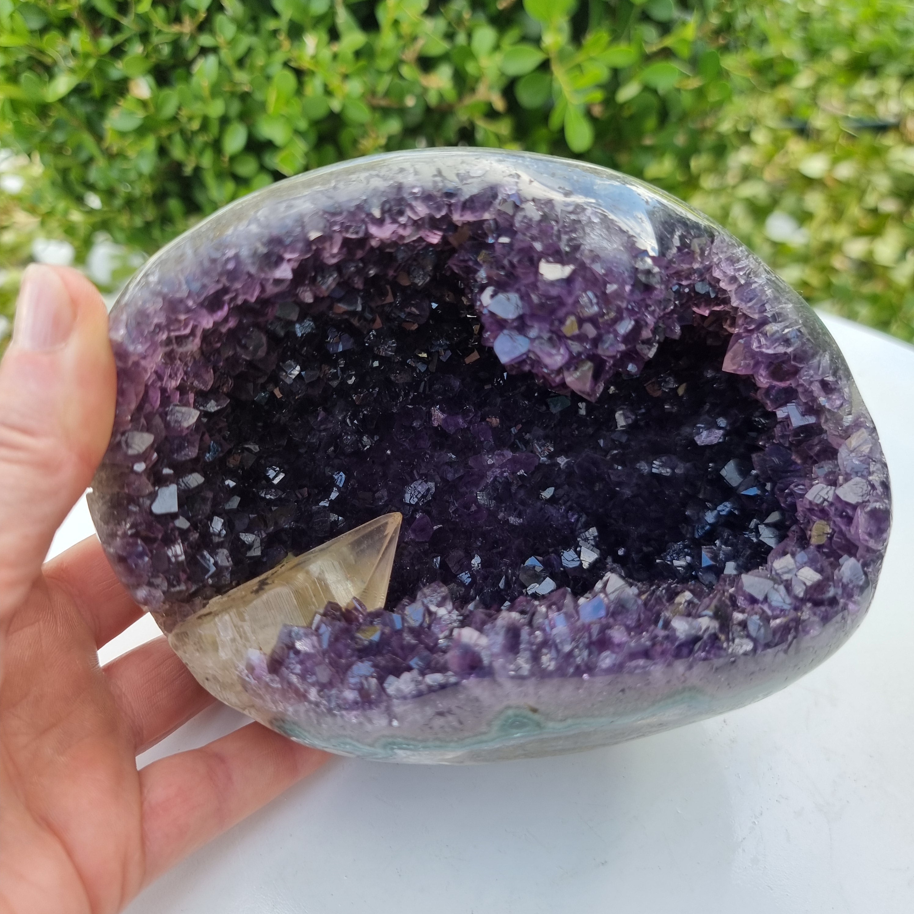 Amatista Morada Súper Especial | Peso 1,56 Kgs, Altura 12 cm | Energía, Belleza y Sofisticación