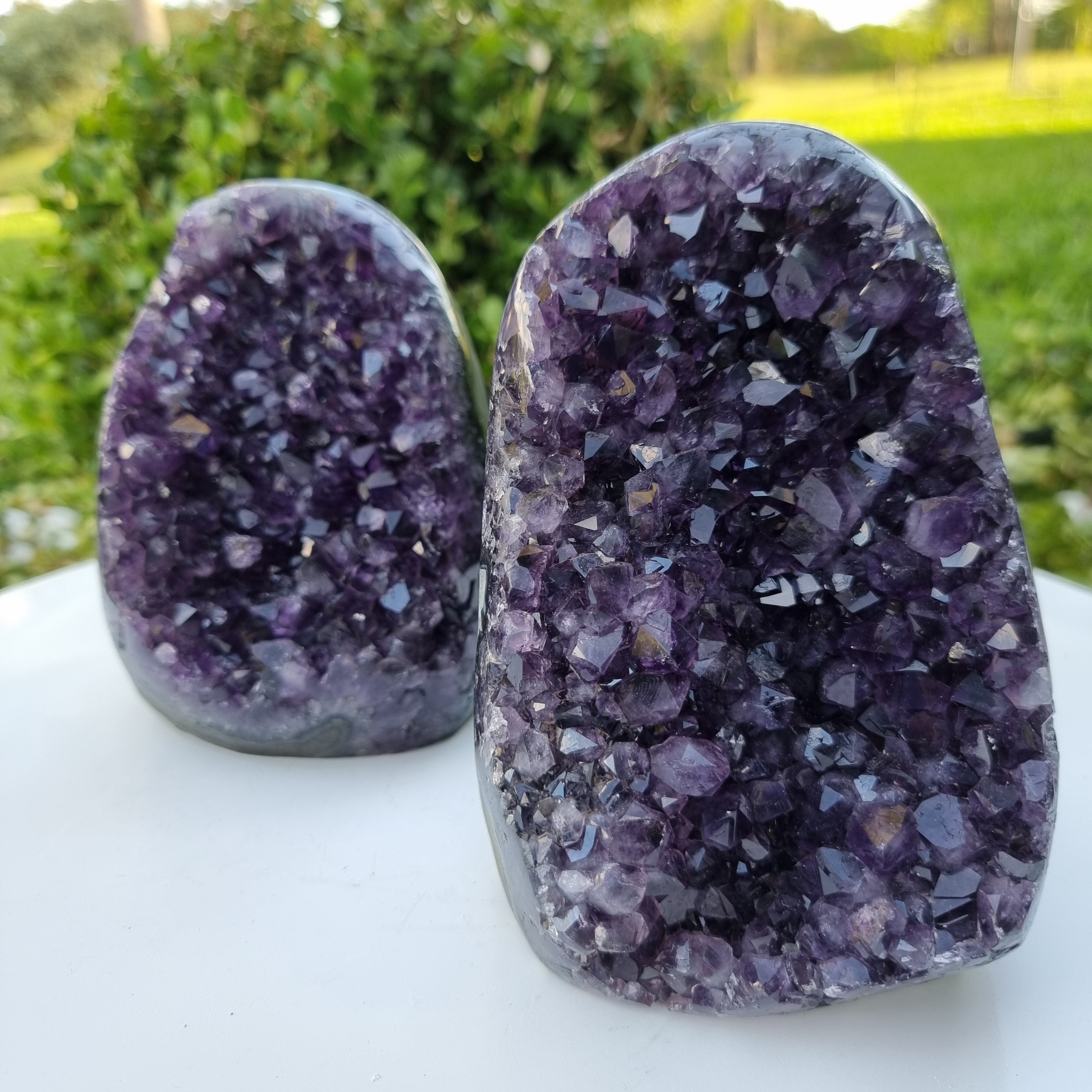 Amatista Formas Especiales | Peso 1,95 Kgs, Altura 13 cm | Energía, Belleza y Sofisticación
