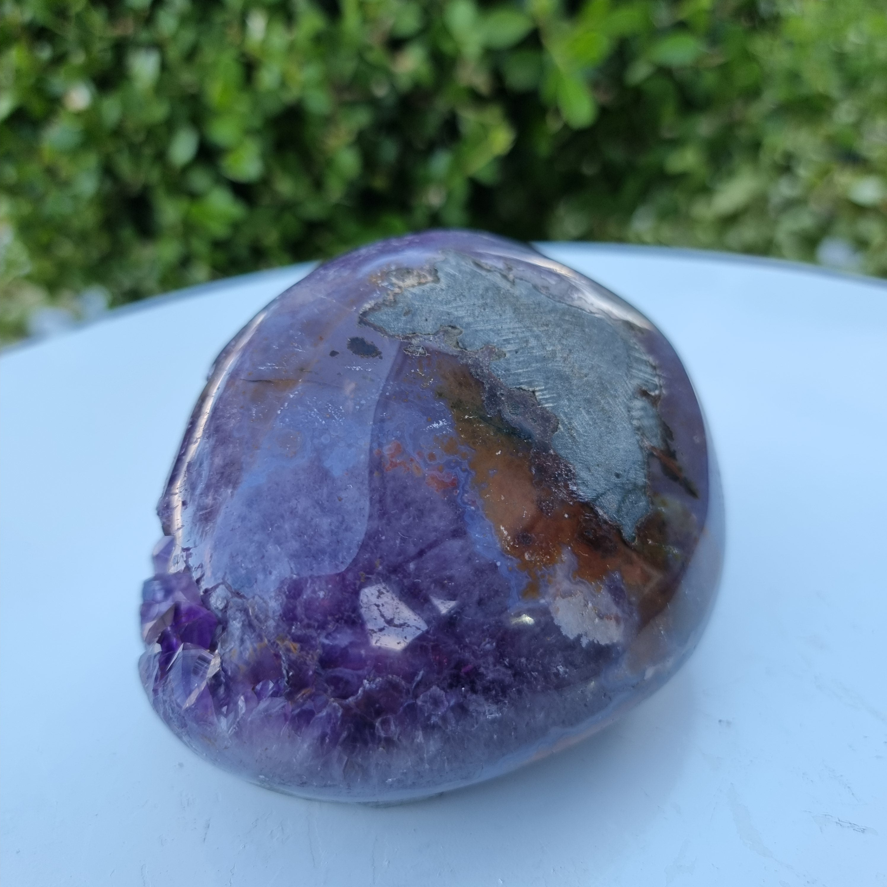 Special Amethyst Geode | Weight 0.95 Kgs, Width 11 cm | Energy, Beauty, and Sophistication