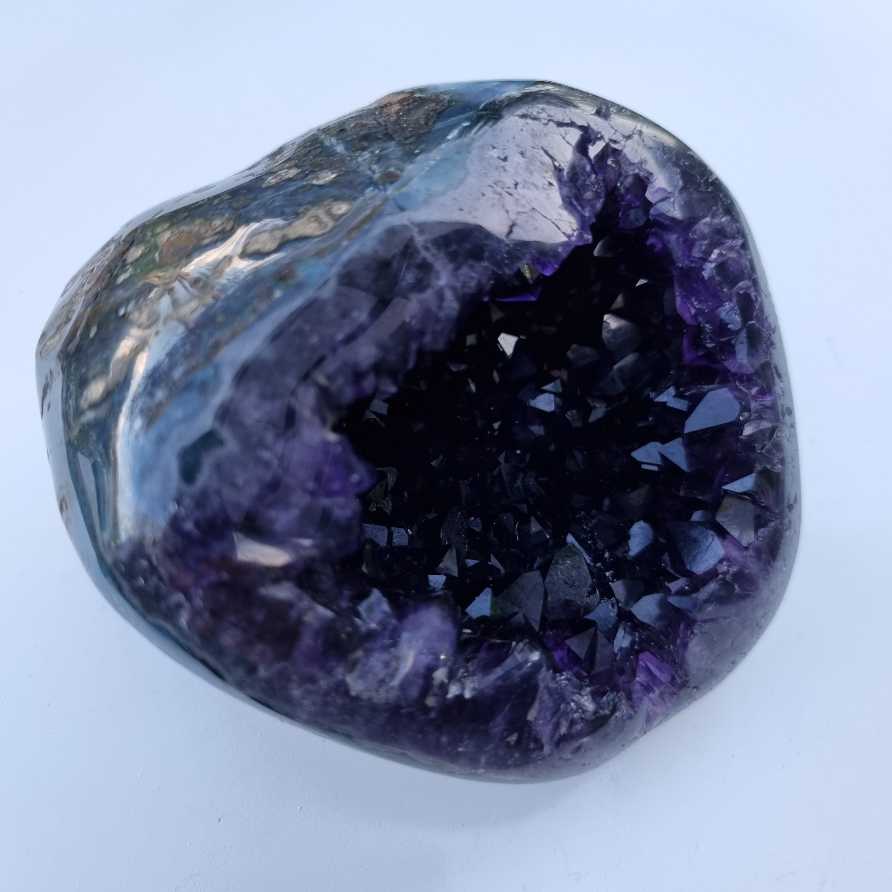 Special Amethyst Geode | Weight 0.95 Kgs, Width 11 cm | Energy, Beauty, and Sophistication