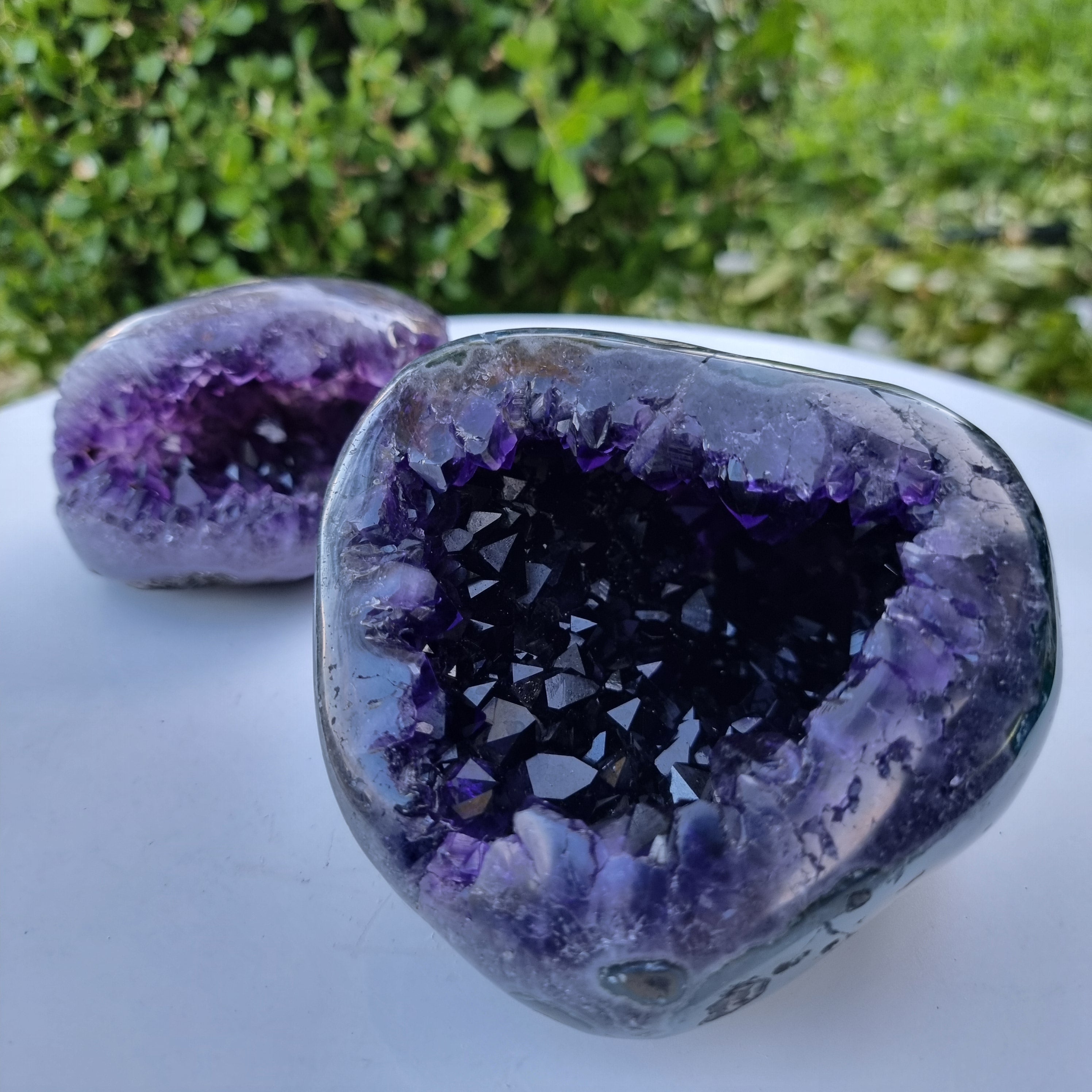 Special Amethyst Geode | Weight 0.95 Kgs, Width 11 cm | Energy, Beauty, and Sophistication