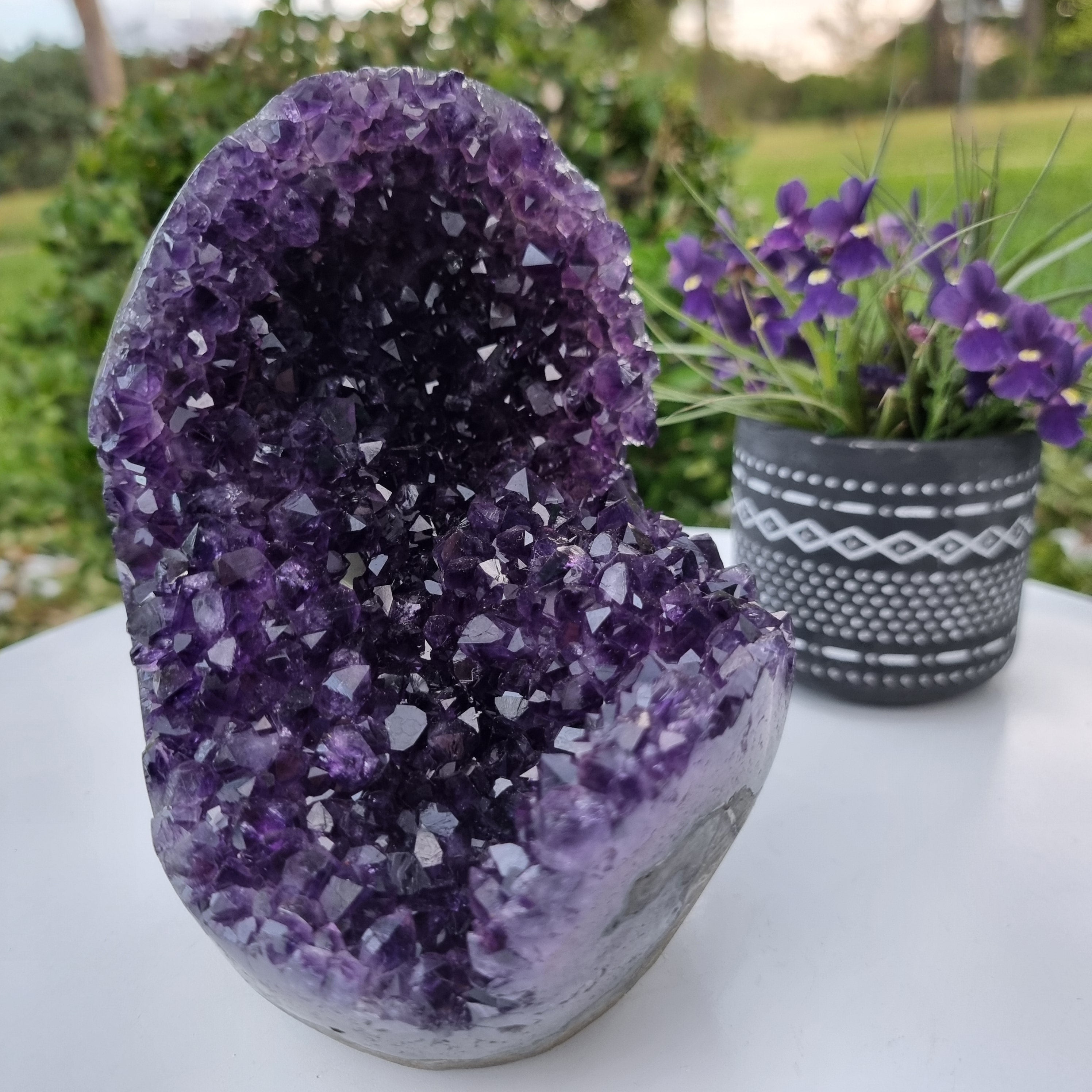 Super Special Purple Amethyst | Weight 2.05 Kgs, Height 17 cm | Energy, Beauty and Sophistication