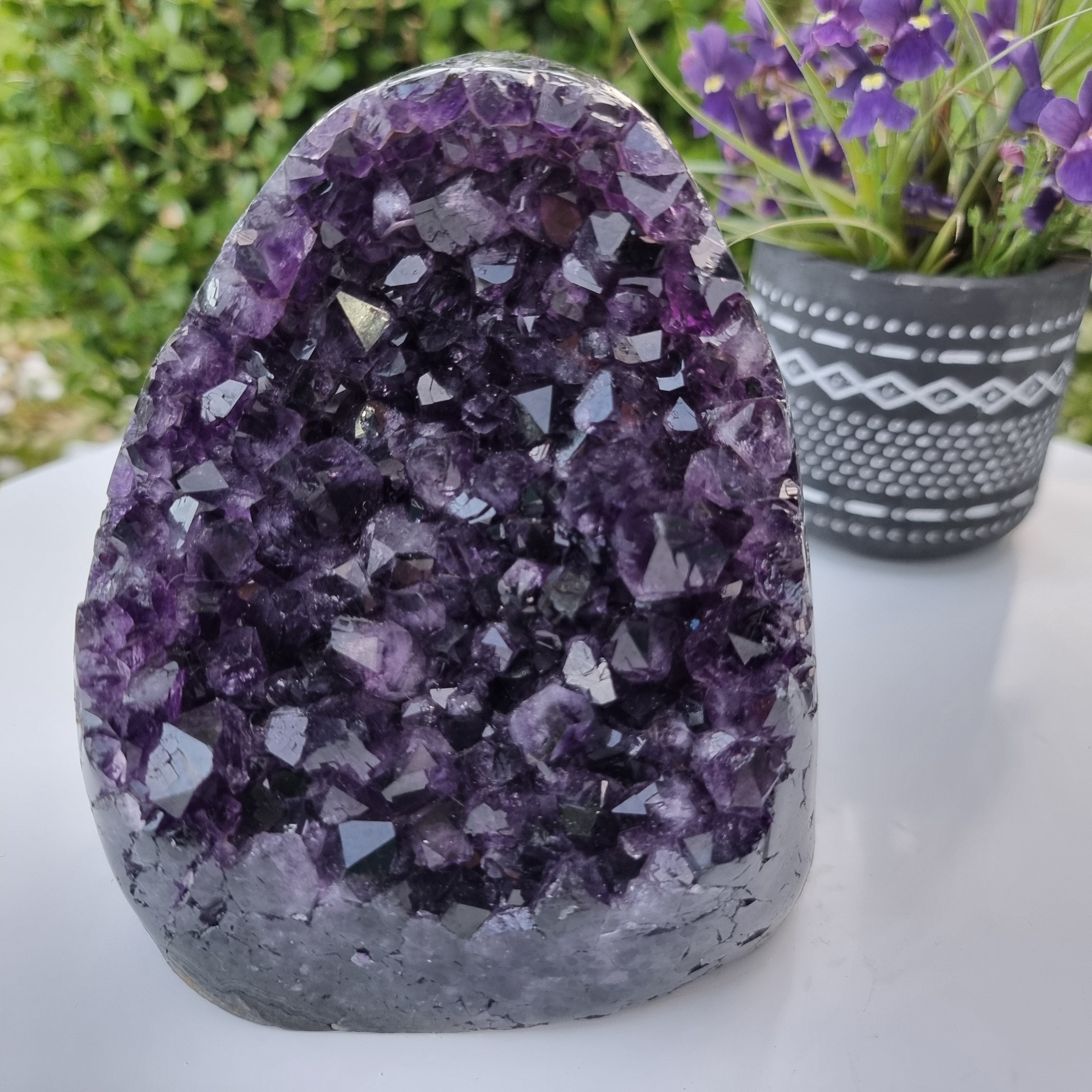 Amatista Morada Súper Especial | Peso 1,85 Kgs, Altura 15 cm | Energía, Belleza y Sofisticación