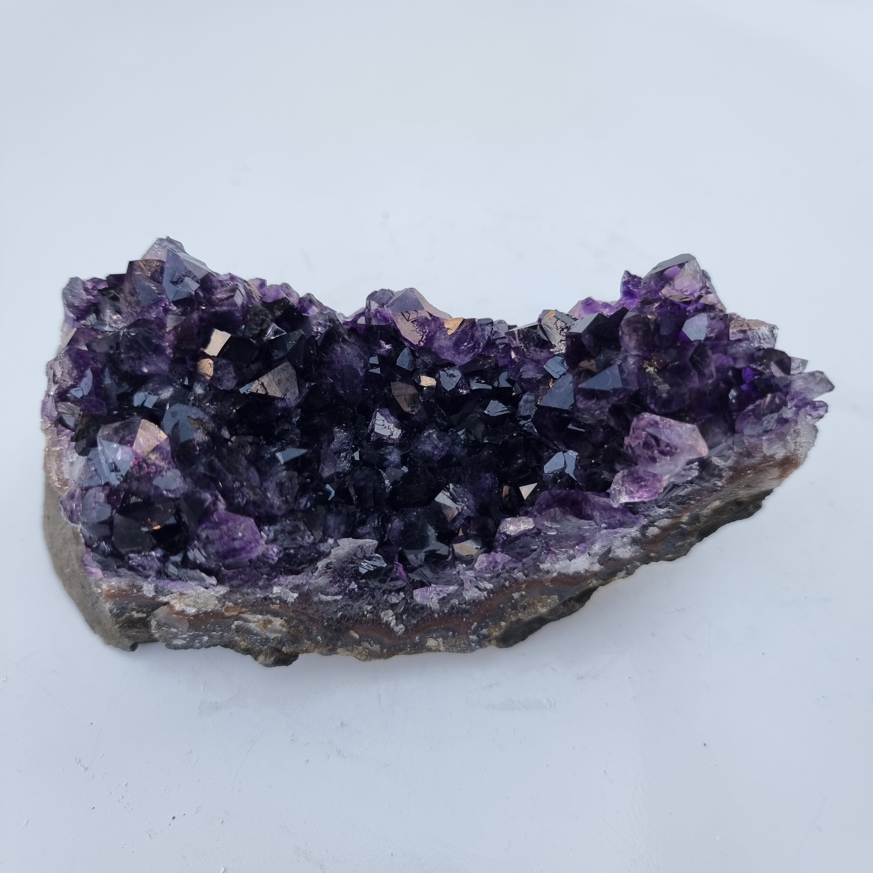 Drusas de Amatista Súper Violeta | Peso 1,70 Kgs, Longitud 18 cm | Energía, Belleza y Sofisticación