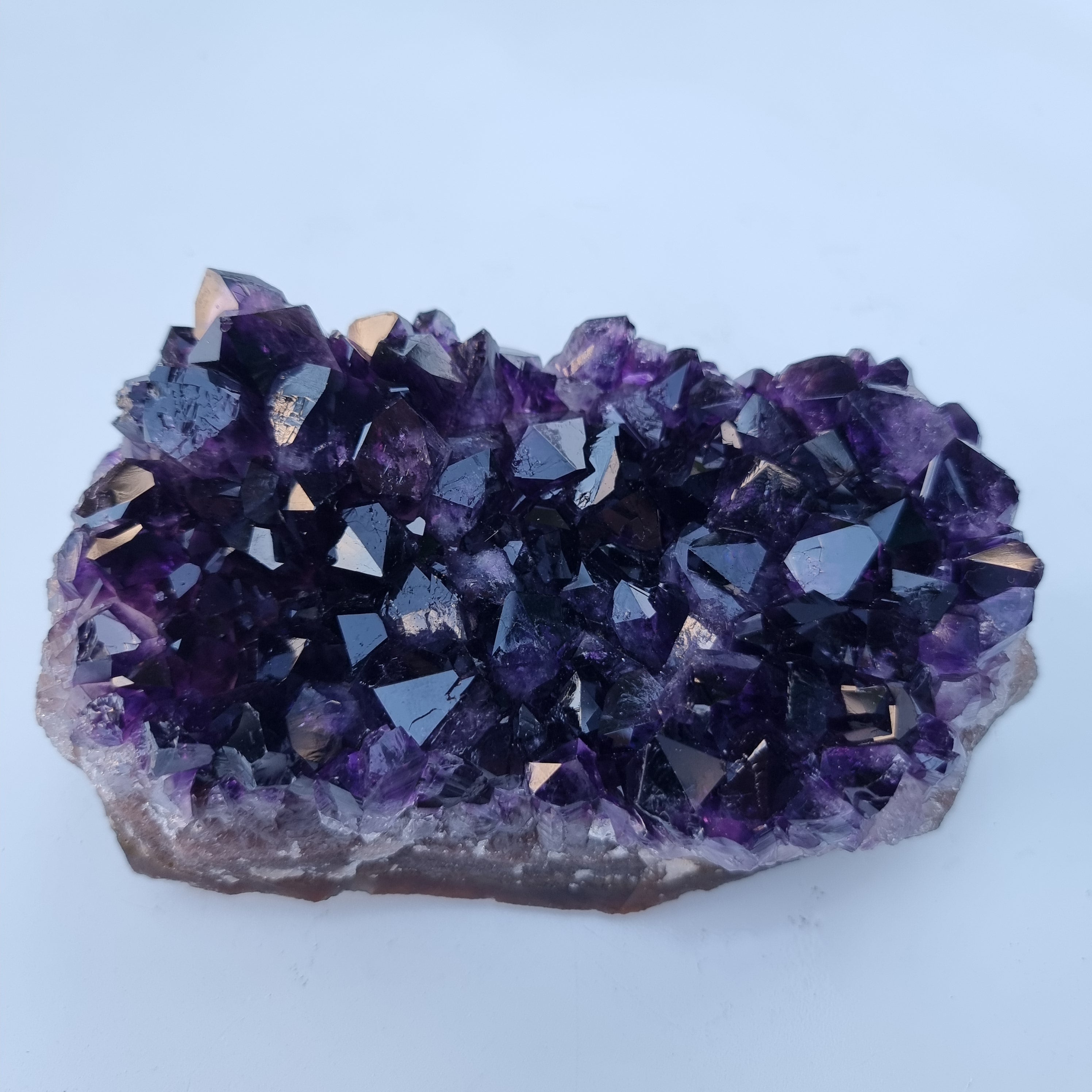Drusas de Amatista Súper Violeta | Peso 1,70 Kgs, Longitud 18 cm | Energía, Belleza y Sofisticación