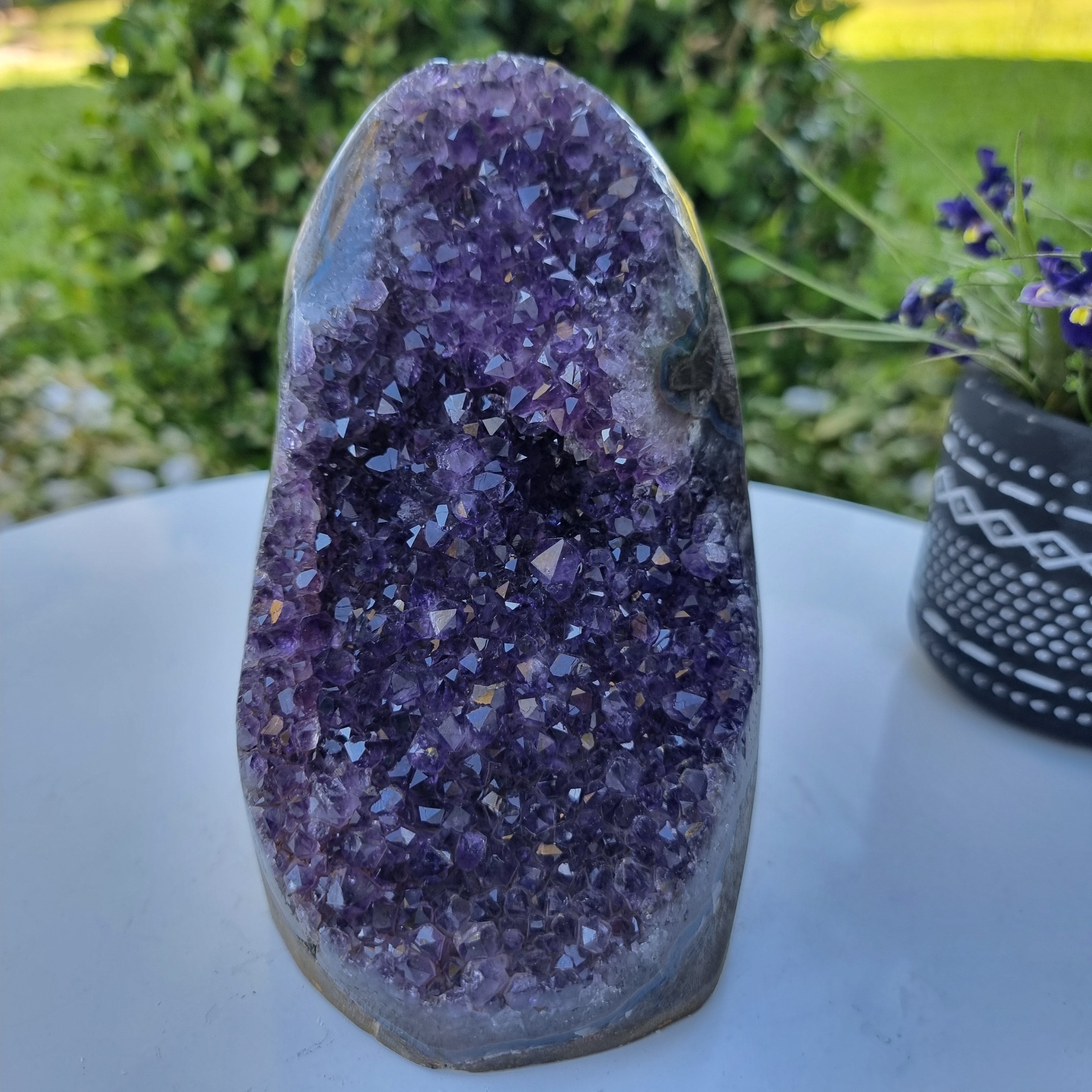 Drusa de Amatista Especial | Peso 1,80 Kgs, Altura 13 cm | Energía, Belleza y Sofisticación