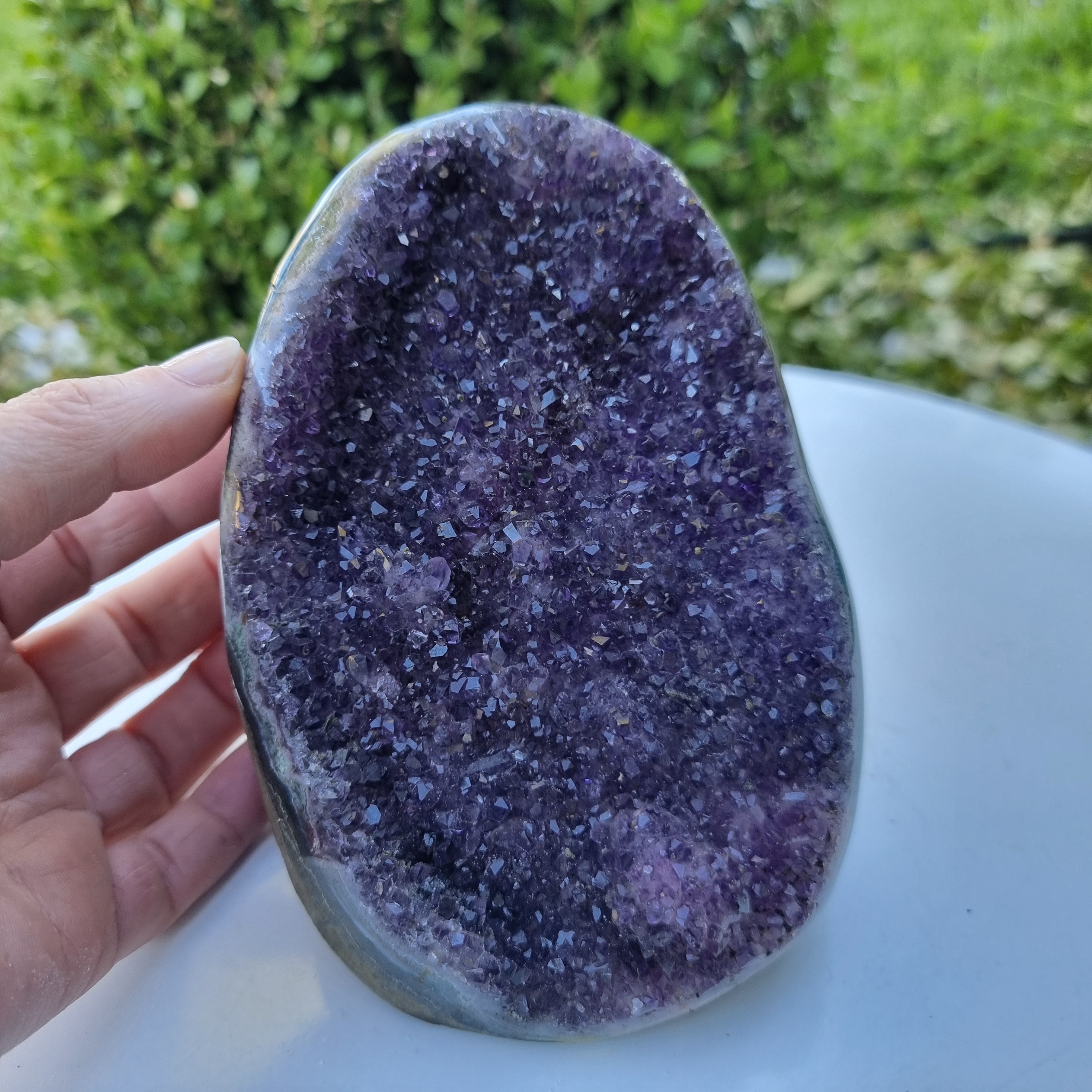 Drusa de Amatista Especial | Peso 1,80 Kgs, Altura 13 cm | Energía, Belleza y Sofisticación