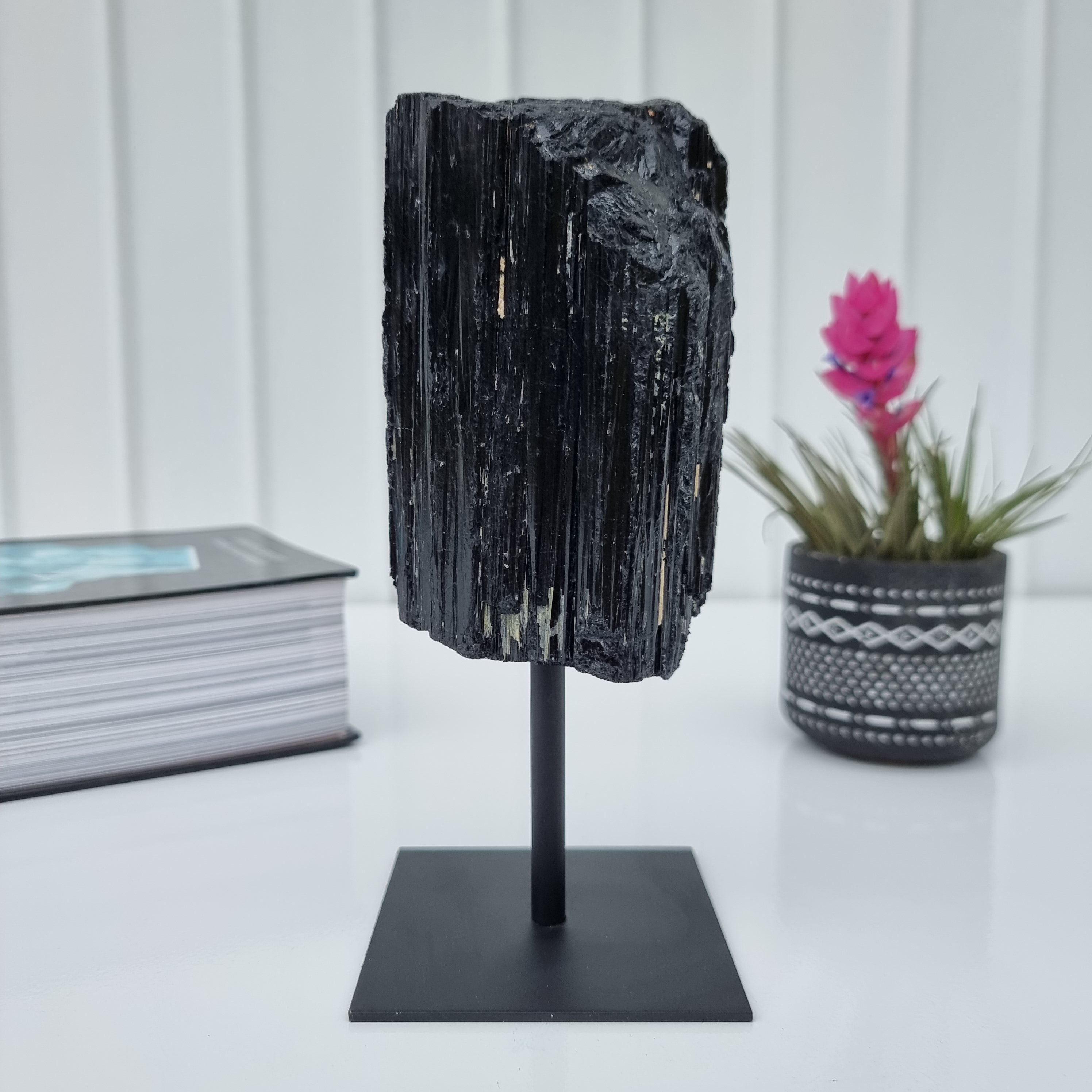 Super Special Natural Black Tourmaline | Weight 1.00 Kg, Height 20 cm | Energy, Beauty, and Sophistication