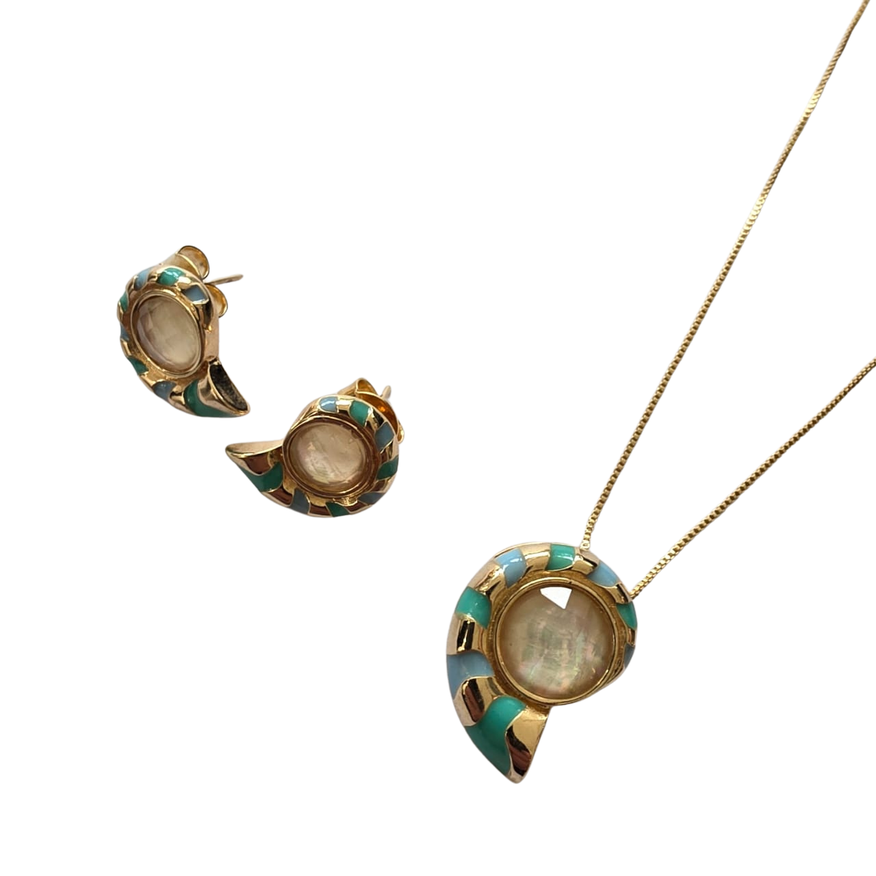 Conjunto Collar y Pendientes Bañados en Oro