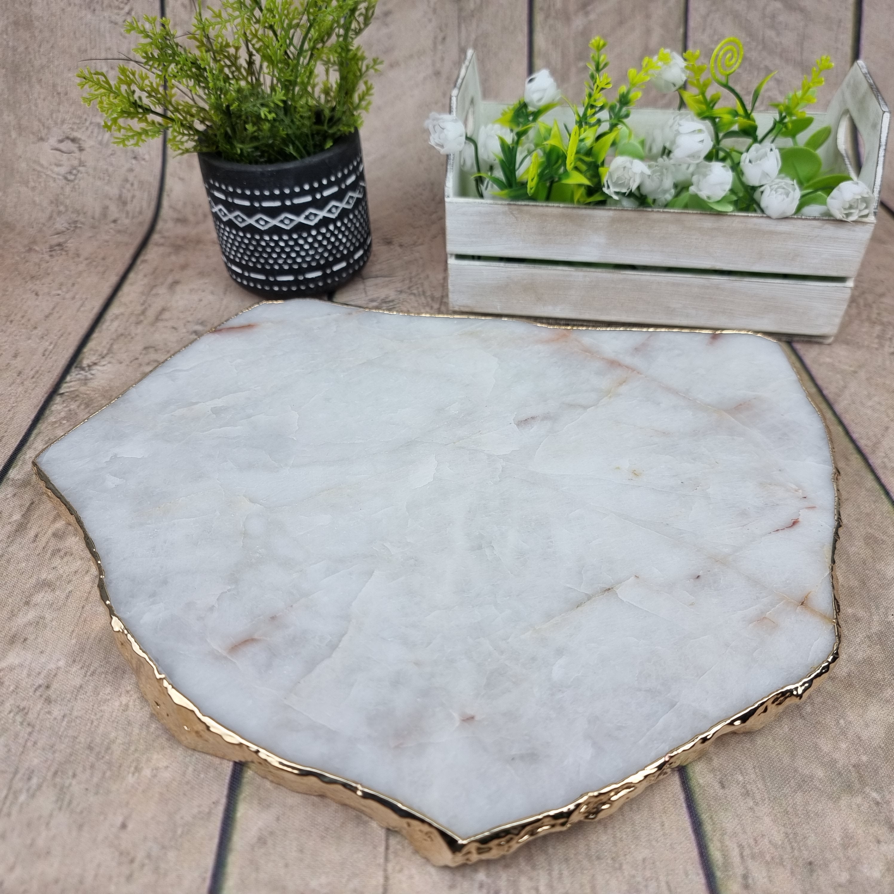 Bandeja de QUARTZO BRANCO Bordas Douradas | 1 Unidade | Tamanho 30 cm | Peça Artesanal BR Crystals