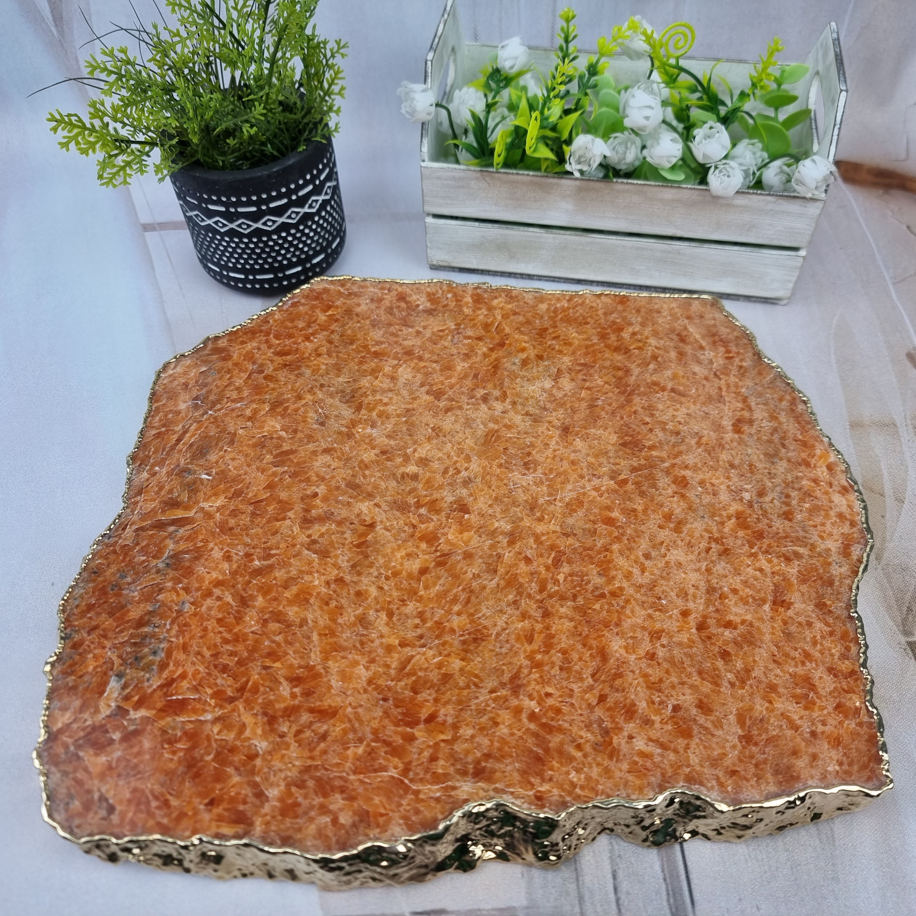 Bandejas de Quartzo com BORDAS DOURADAS tamanho 30 a 35 cm e peso de 3 kgs