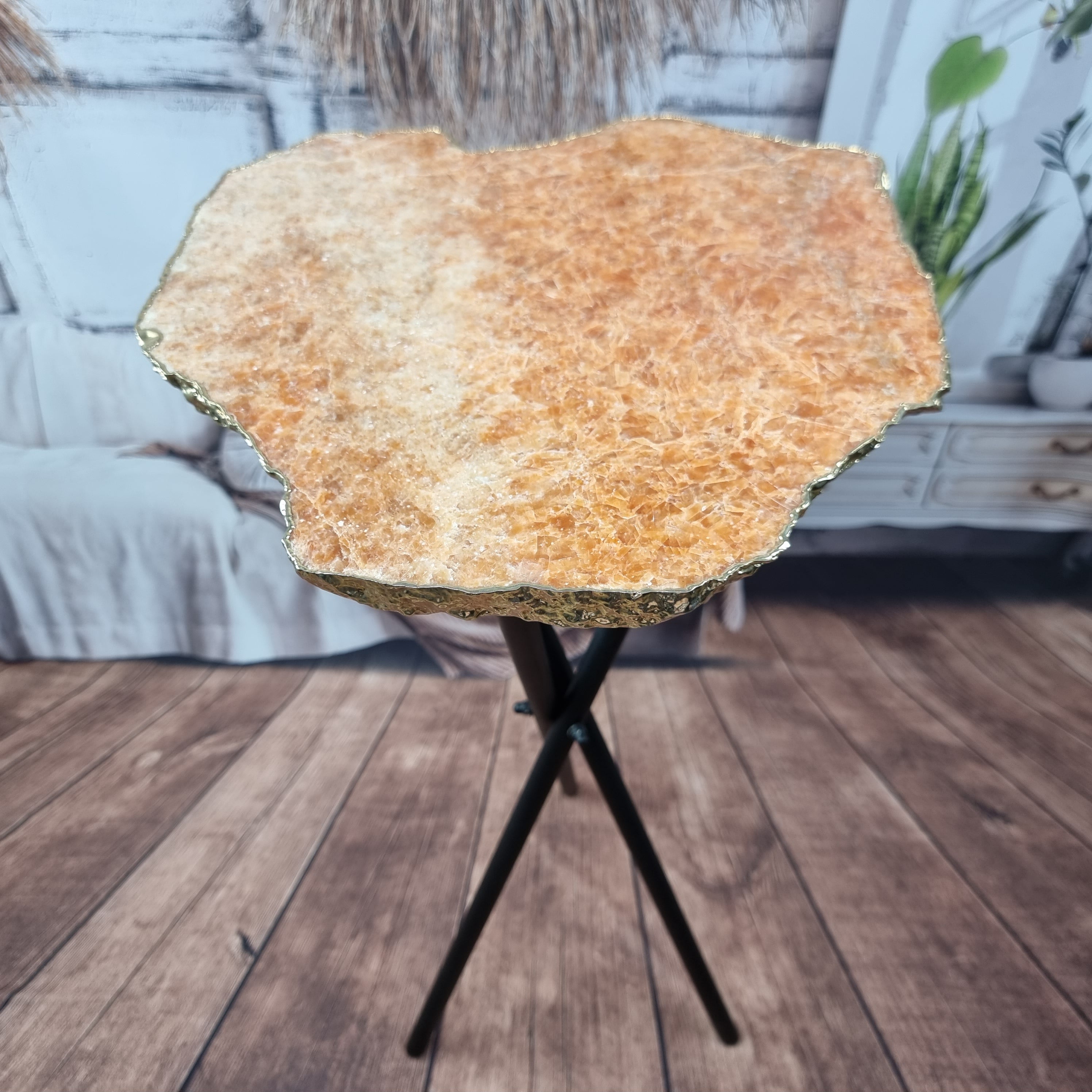 Mesas Laterales de CUARZOS Opciones Para Elegir | Base Trípode 3 opciones | Altura de 60 cm - Pieza Artesanal BR Crystals